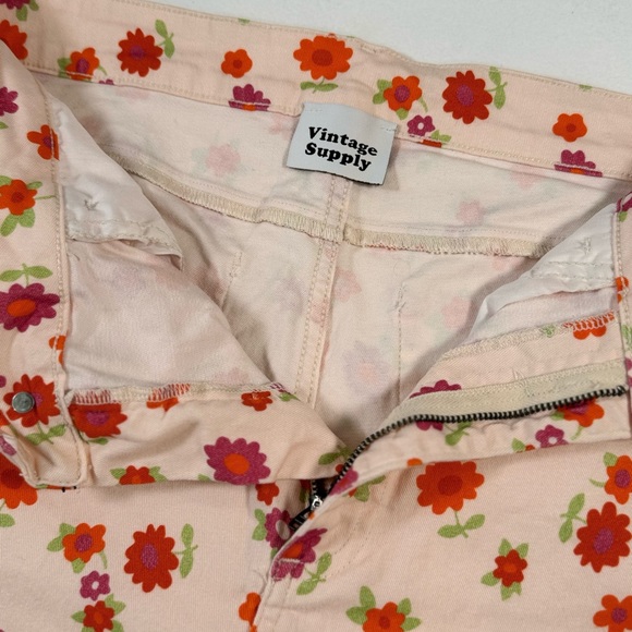 VINTAGE SUPPLY Ditsy Floral Flare Leg Jeans- Women’s Size US10 - Picture 8 of 12